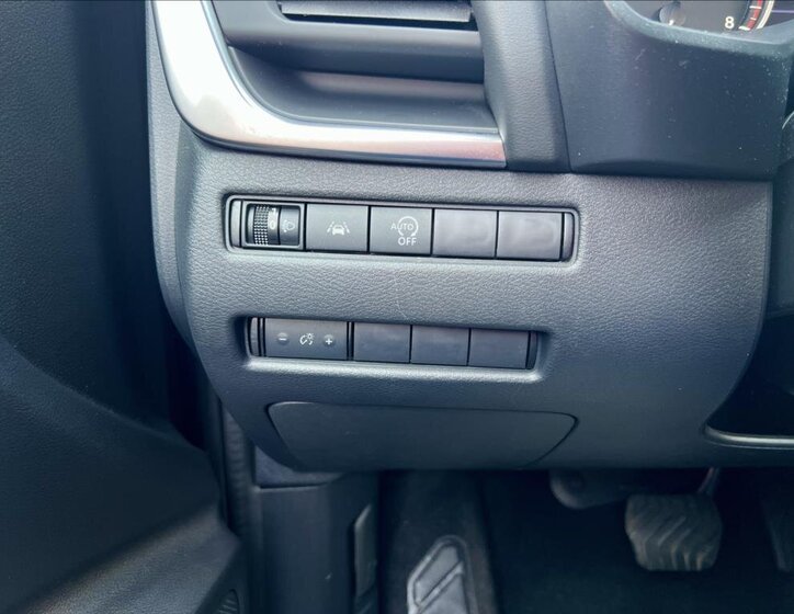 Nissan Qashqai SUV / Terénní 1,3 l 116 kw