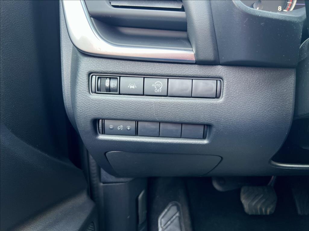 Nissan Qashqai SUV / Terénní 1,3 l 116 kw