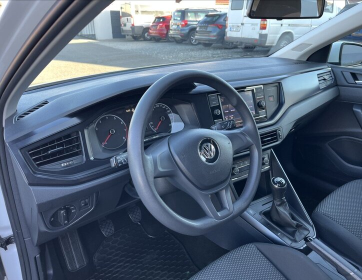 Volkswagen Polo Hatchback 999,0 48 kw