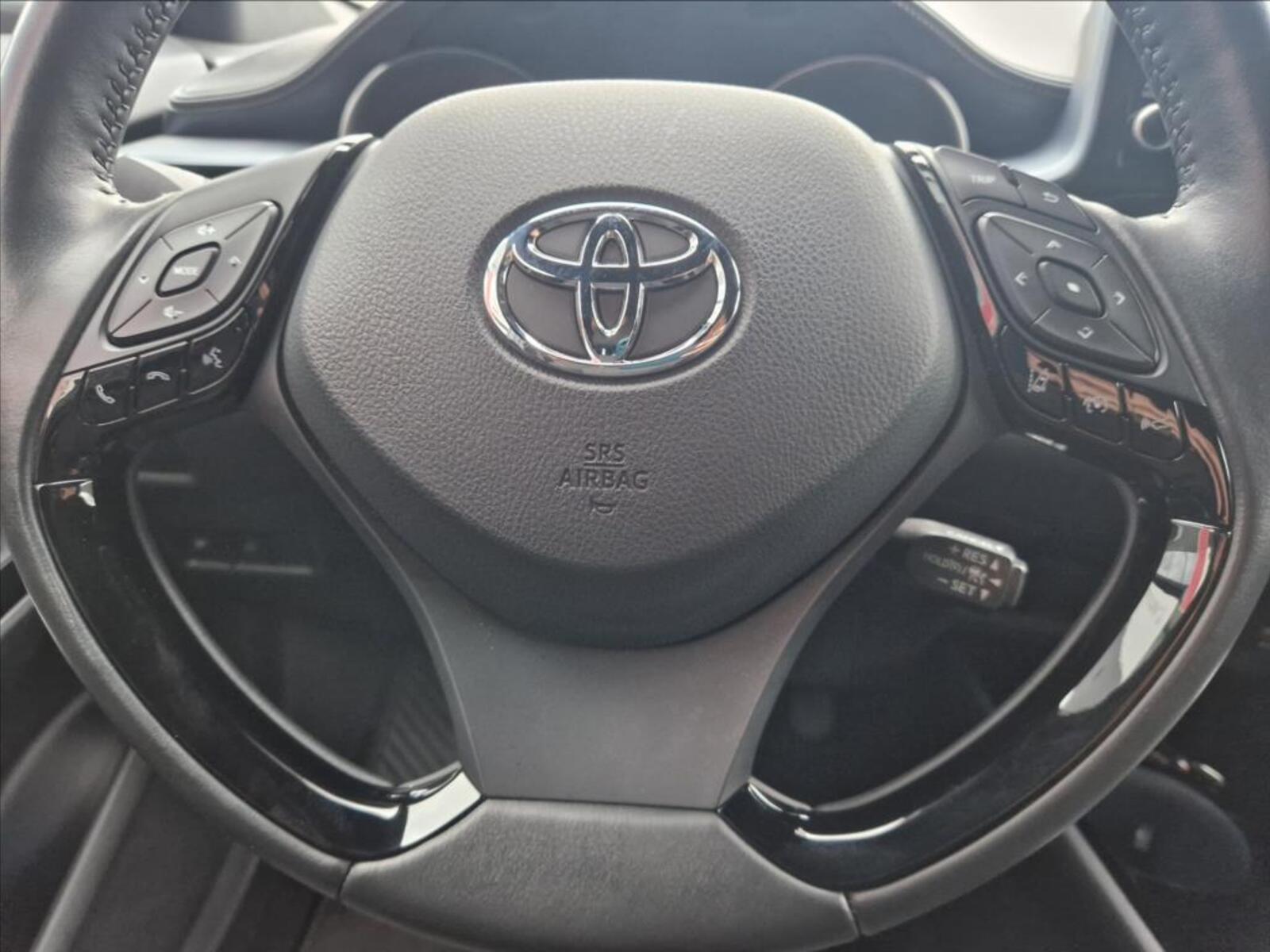 Toyota C-HR 16