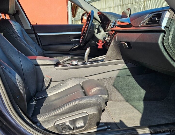 BMW Řada 3 Sedan / Limuzína 2,0 l 140 kw