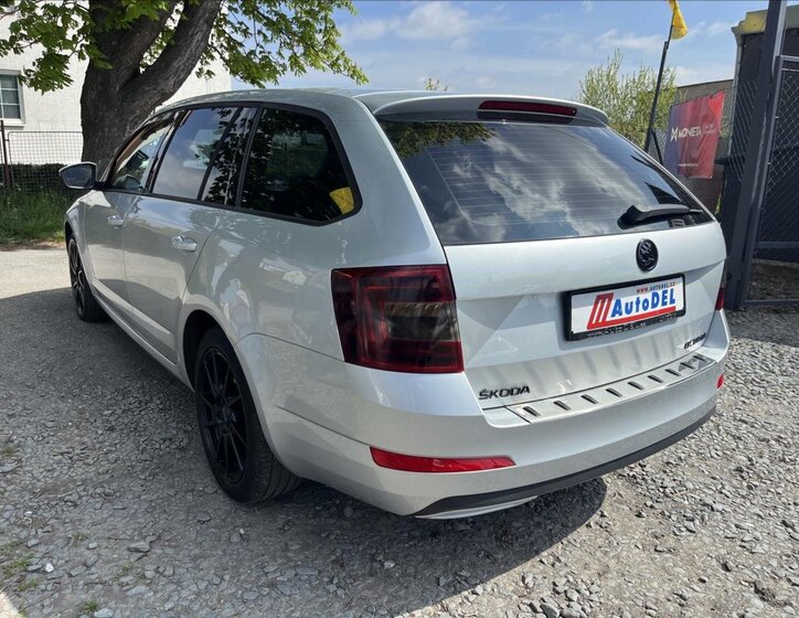 Škoda Octavia Kombi 1,6 l 77 kw