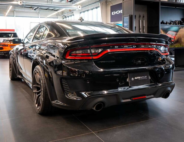 Dodge Charger Sedan / Limuzína 6,4 l 361 kw