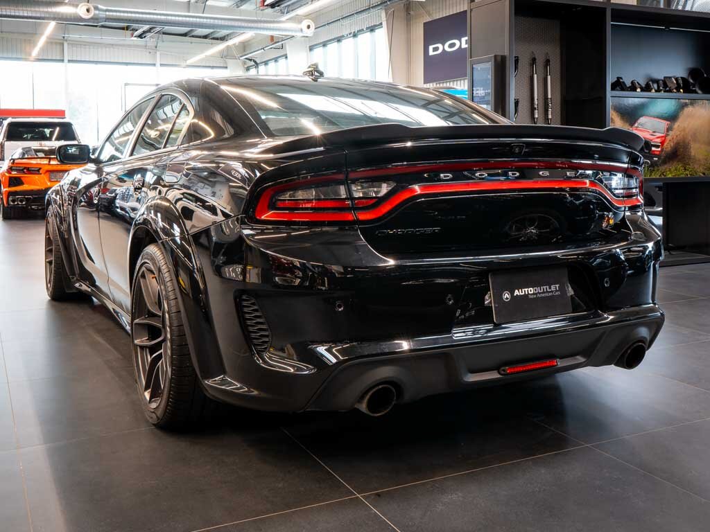 Dodge Charger Sedan / Limuzína 6,4 l 361 kw