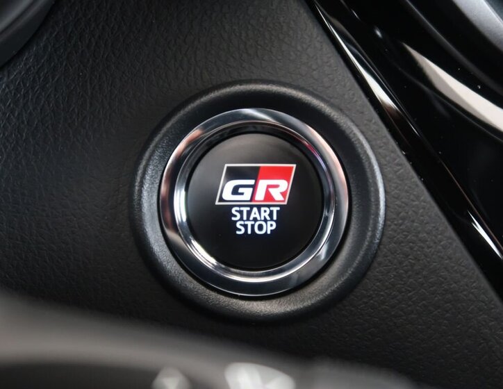 Toyota C-HR SUV 2,0 l 112 kw