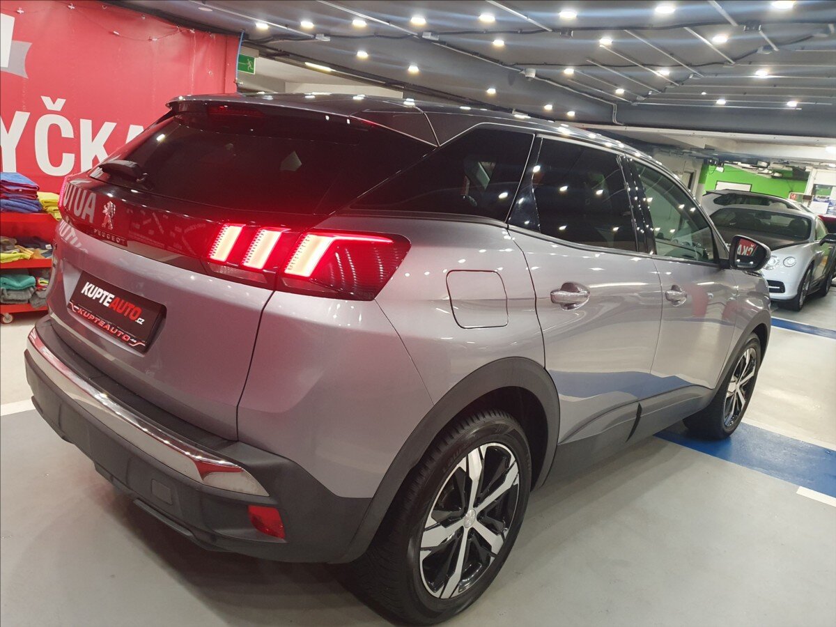 Peugeot 3008 SUV 1,2 l 96 kw
