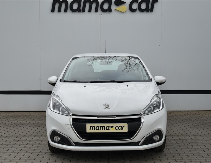 Peugeot 208 Hatchback 1,2 l 60 kw