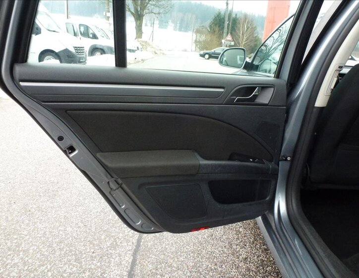 Škoda Superb Kombi 1,6 l 77 kw