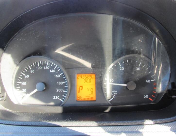 Mercedes-Benz Vito 14