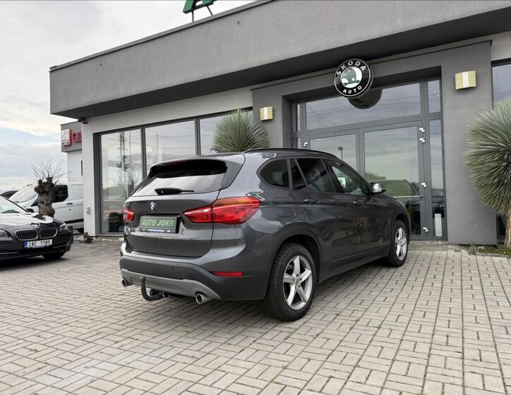 BMW X1 6