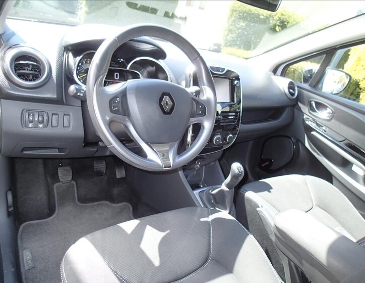 Renault Clio Hatchback 1,1 l 54 kw