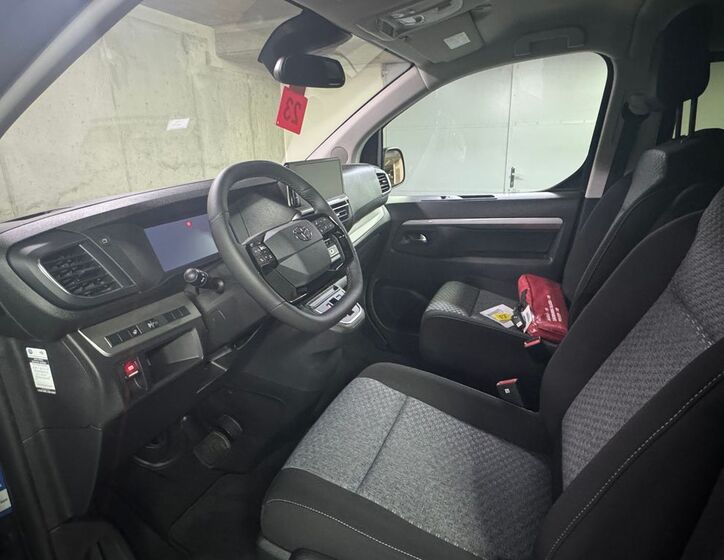 Toyota ProAce Verso 9