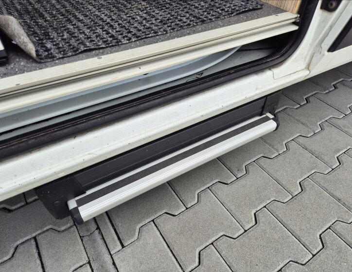 Peugeot Ostatní Ostatní 2,0 l 120 kw