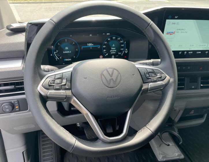 Volkswagen Caravelle 6