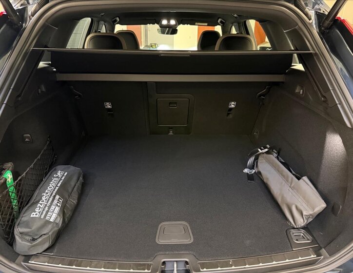 Volvo XC60 SUV / Terénní 2,0 l 184 kw