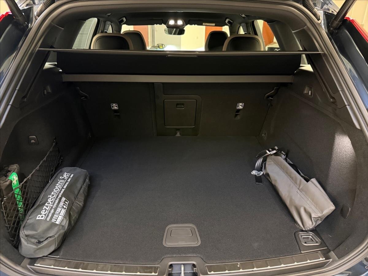 Volvo XC60 SUV / Terénní 2,0 l 184 kw