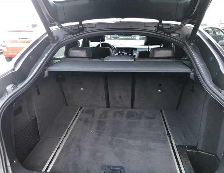 BMW X4 Sedan / Limuzína 2,0 l 140 kw