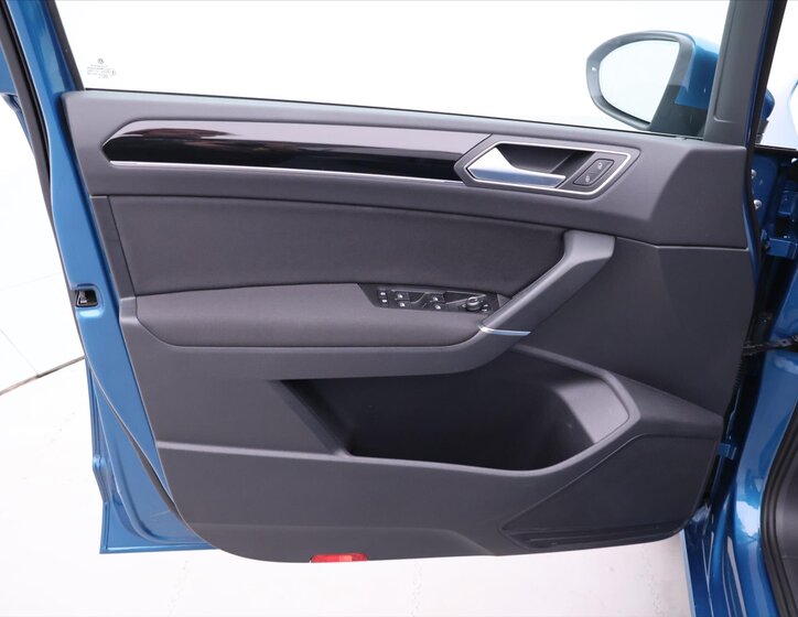 Volkswagen Touran 12