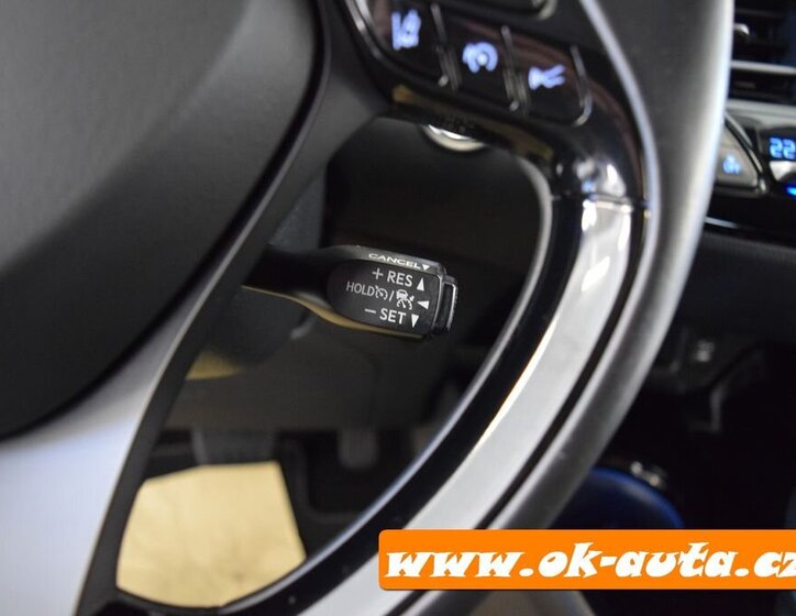 Toyota C-HR Hatchback 1,8 l 0