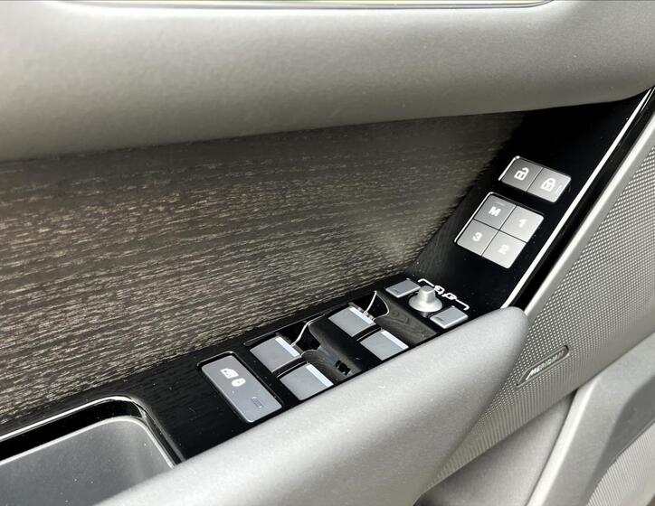 Land Rover Range Rover Velar 16