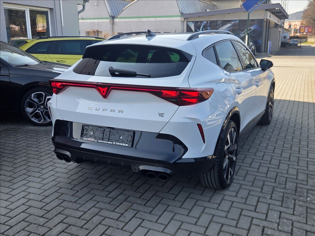 Cupra Formentor SUV / Terénní 2,0 l 245 kw