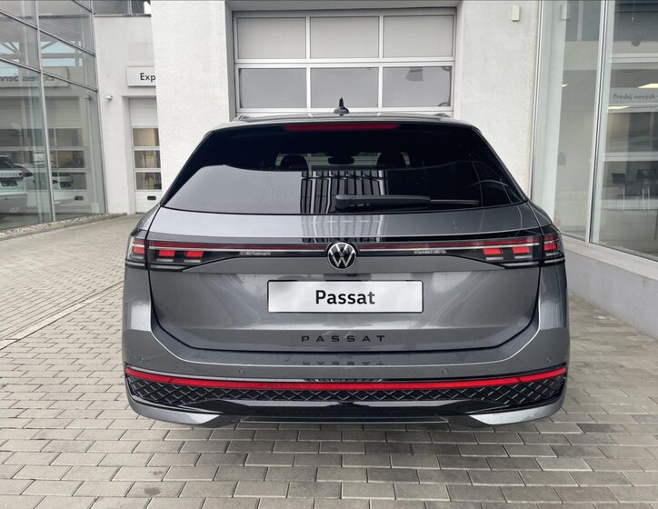 Volkswagen Passat Kombi 1,5 l 200 kw