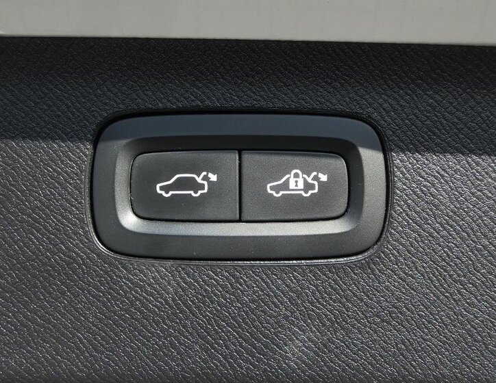 Volvo XC90 SUV / Terénní 2,0 l 173 kw