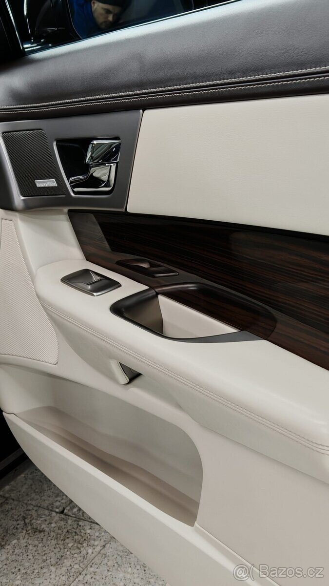 Jaguar XF Sedan 0,0 0