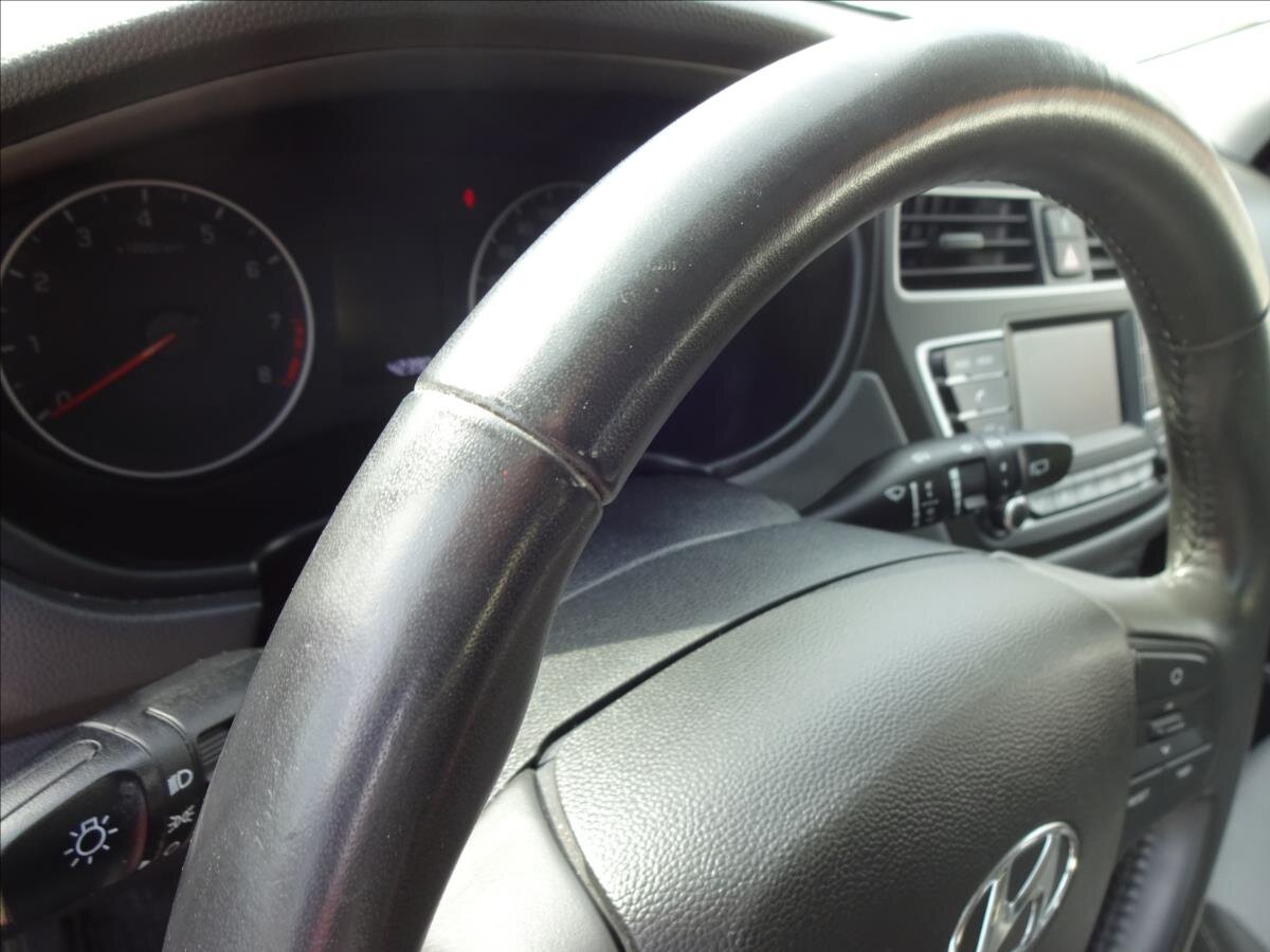 Hyundai i20 Hatchback 1,2 l 55 kw