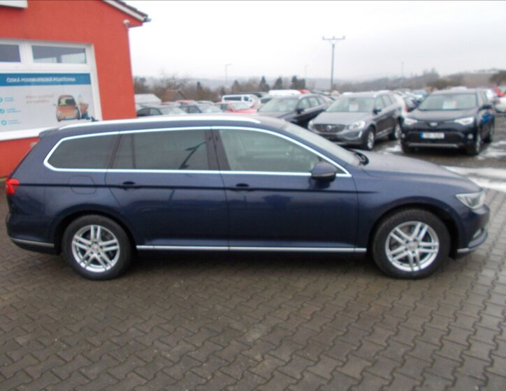 Volkswagen Passat Kombi 1,4 l 110 kw