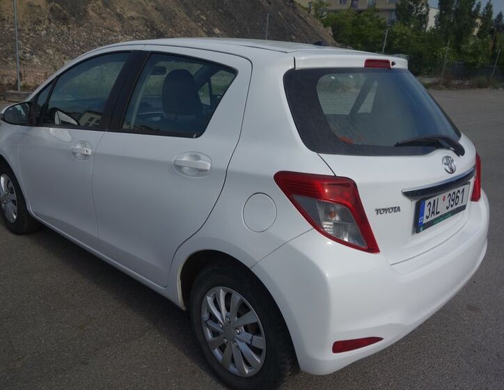 Toyota Yaris 11