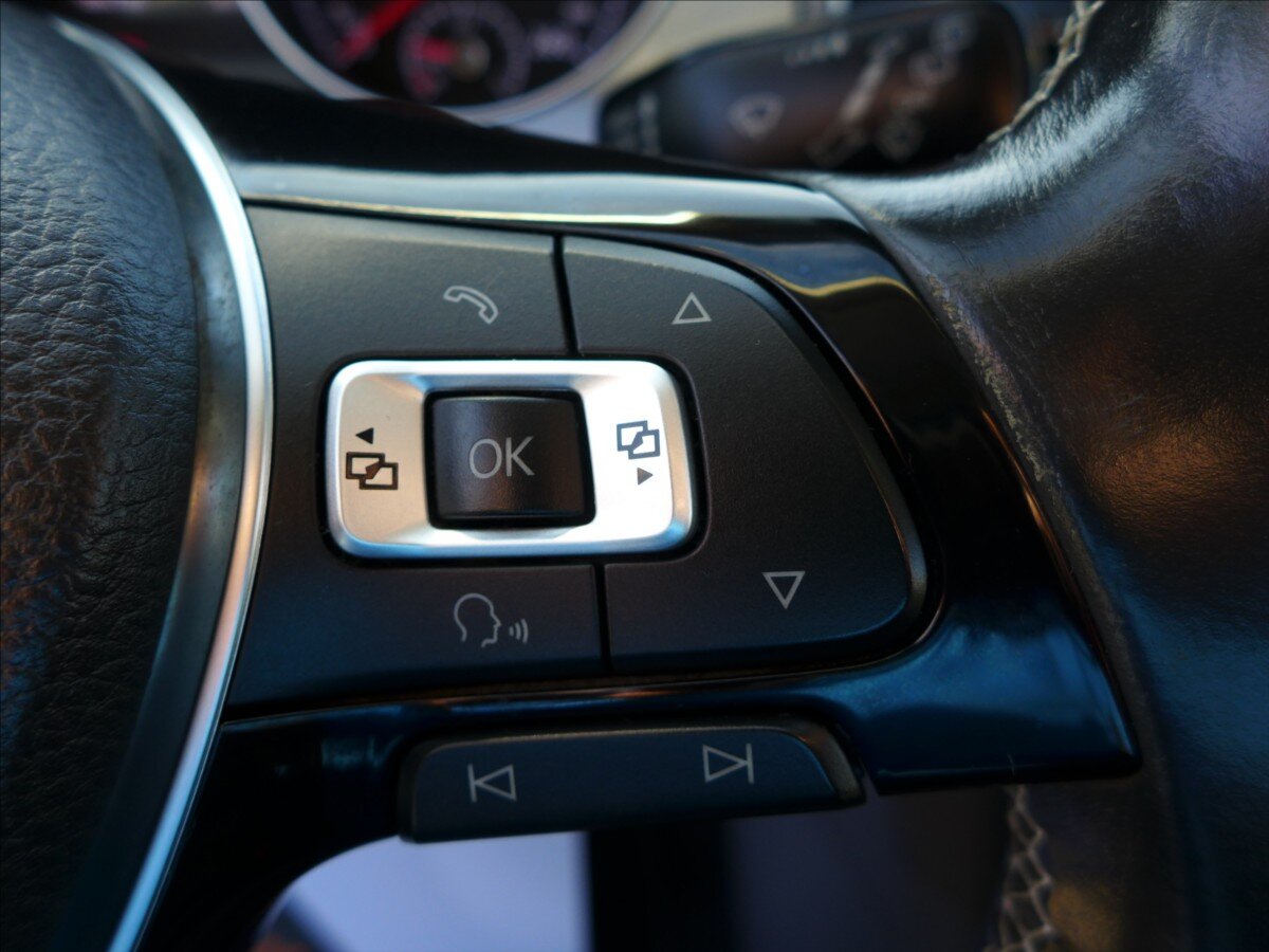 Volkswagen Golf Sportsvan Kombi 1,2 l 63 kw