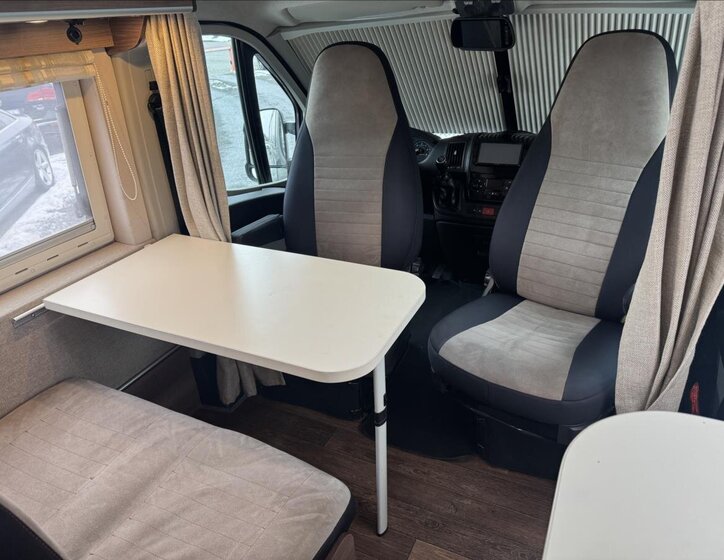 Peugeot Ostatní Ostatní 3,0 l 130 kw