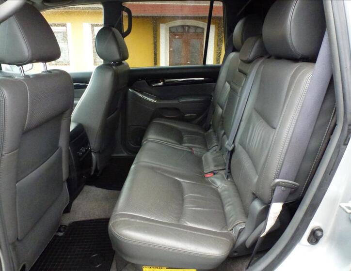 Toyota Land Cruiser 21