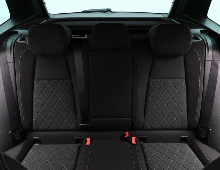 Škoda Karoq SUV 1,5 l 110 kw