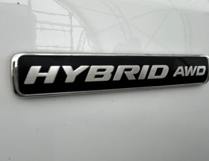 Ford Kuga SUV / Terénní 2,5 l 140 kw