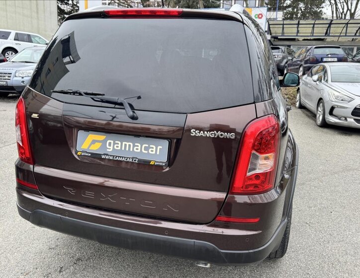 SsangYong Rexton SUV / Terénní 2,0 l 114 kw