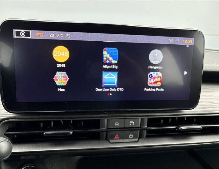 Jeep Avenger Sedan / Limuzína 1,2 l 74 kw