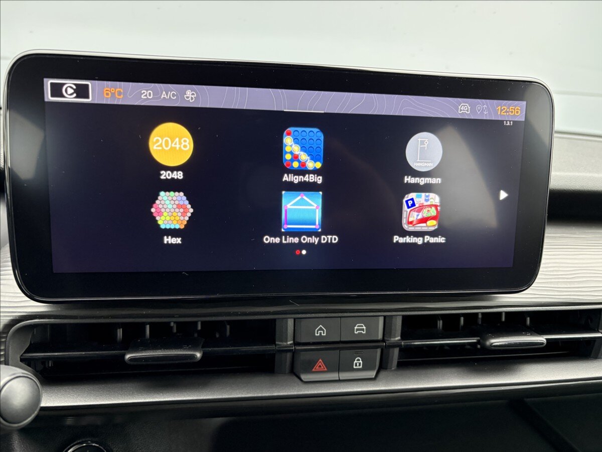 Jeep Avenger Sedan / Limuzína 1,2 l 74 kw