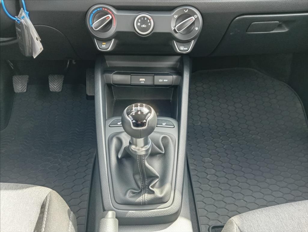 KIA Stonic SUV / Terénní 1,2 l 58 kw