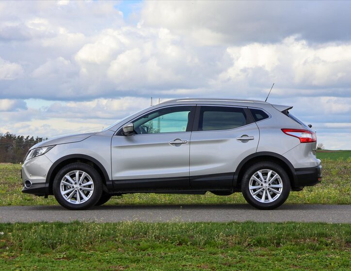 Nissan Qashqai SUV / Terénní 1,2 l 85 kw