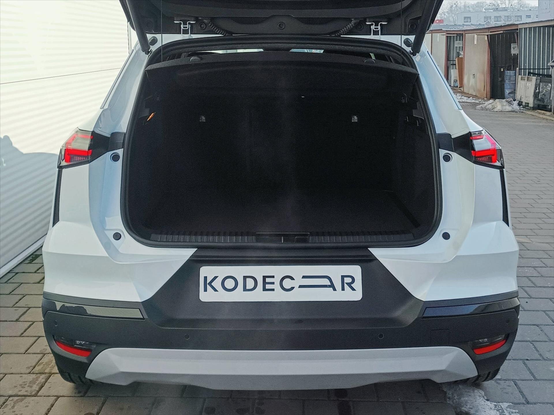 Mitsubishi Grandis SUV / Terénní 1,3 l 104 kw