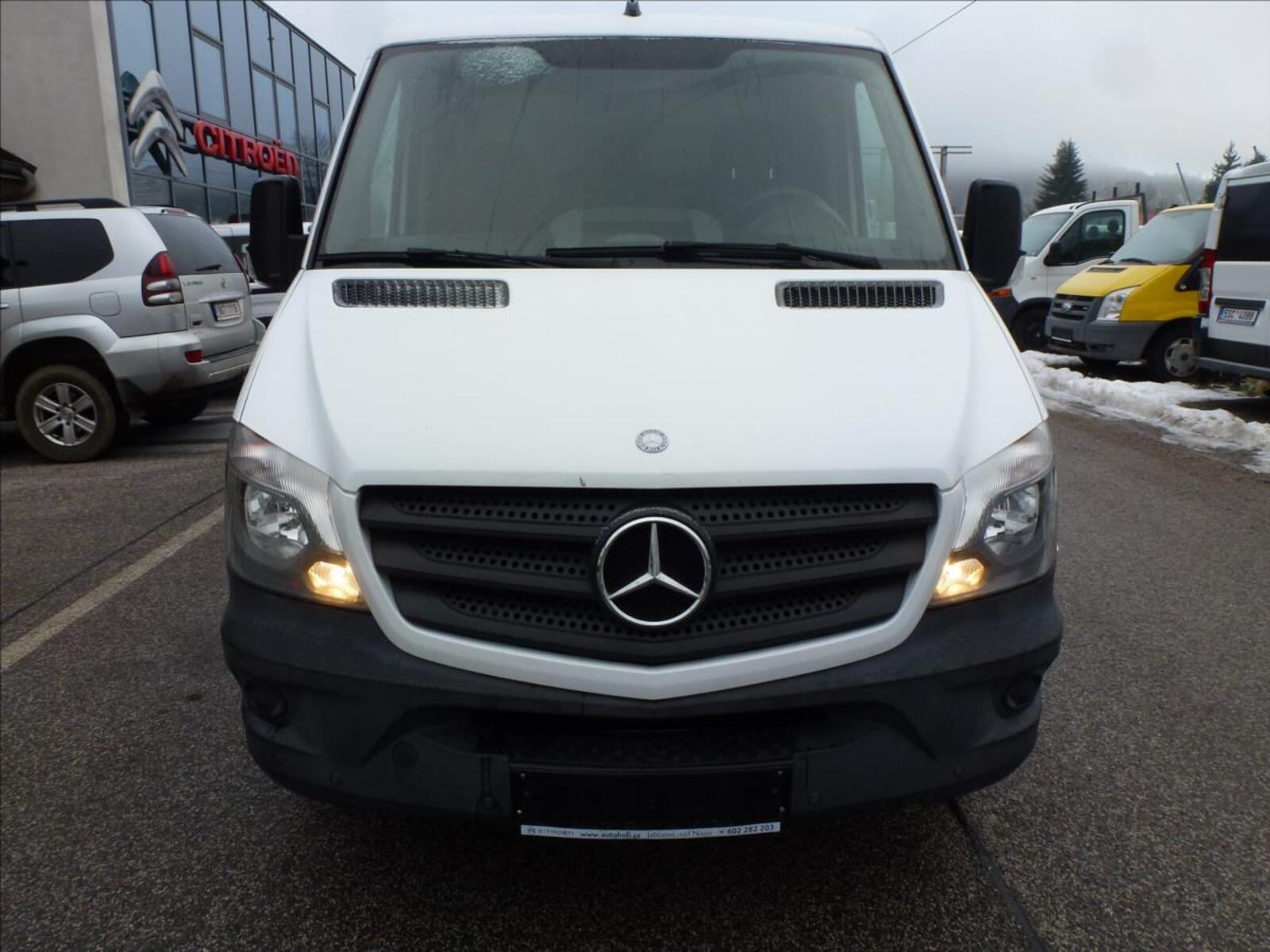 Mercedes-Benz Sprinter 4