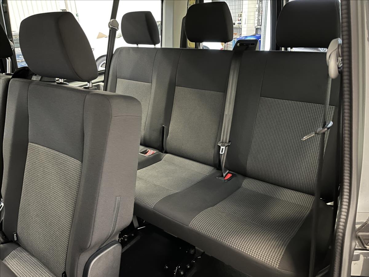 Volkswagen Transporter Kombi 2,0 l 110 kw