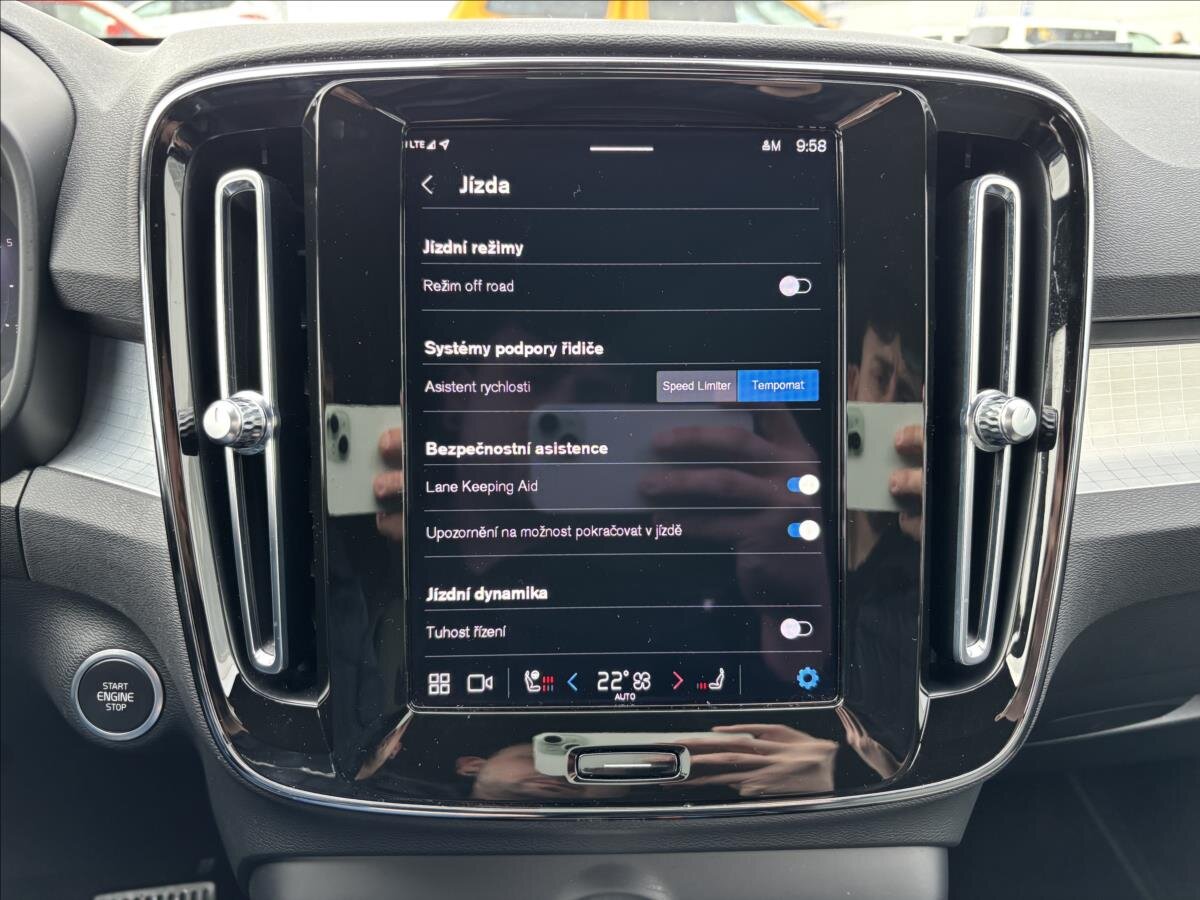 Volvo XC40 Kombi 2,0 l 145 kw