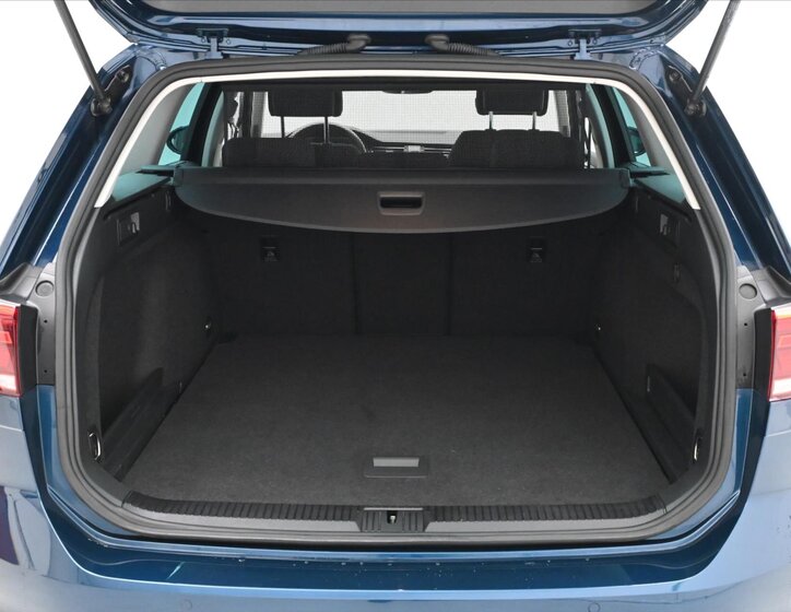 Volkswagen Passat 10