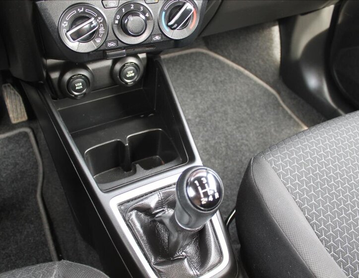 Suzuki Swift Hatchback 1,2 l 61 kw