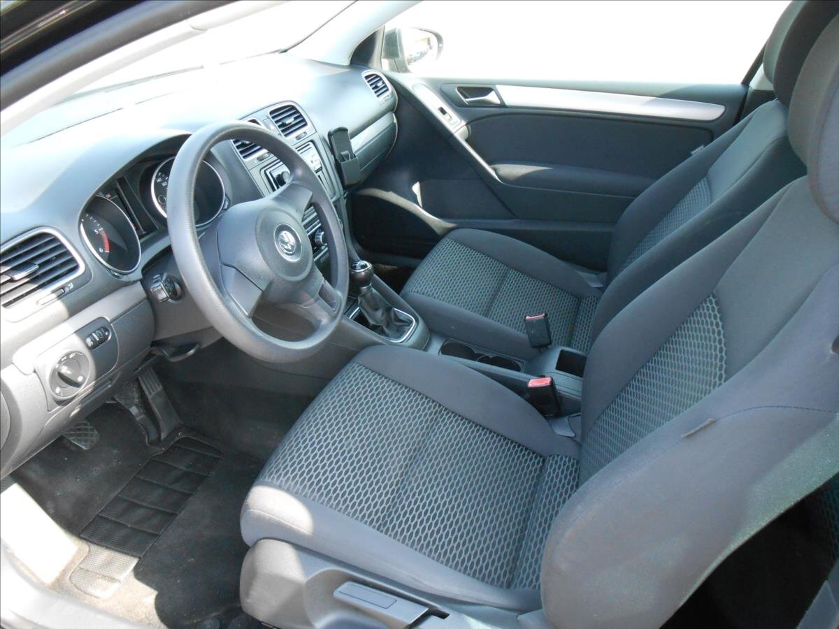 Volkswagen Golf Hatchback 1,6 l 77 kw