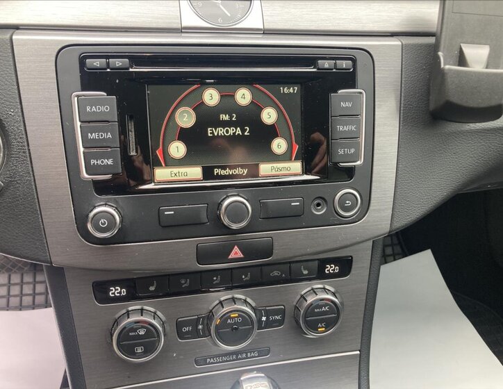 Volkswagen Passat Kombi 2,0 l 103 kw