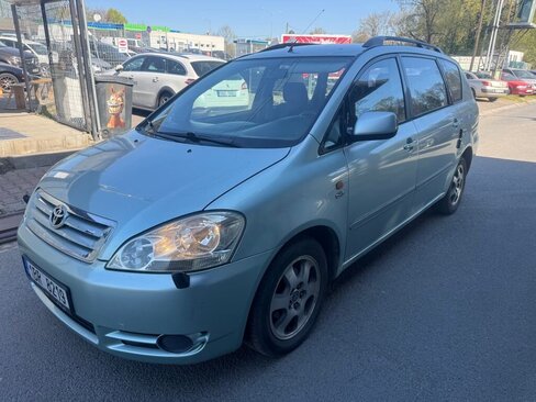 Toyota Avensis Verso MPV 2,0 l 85 kw